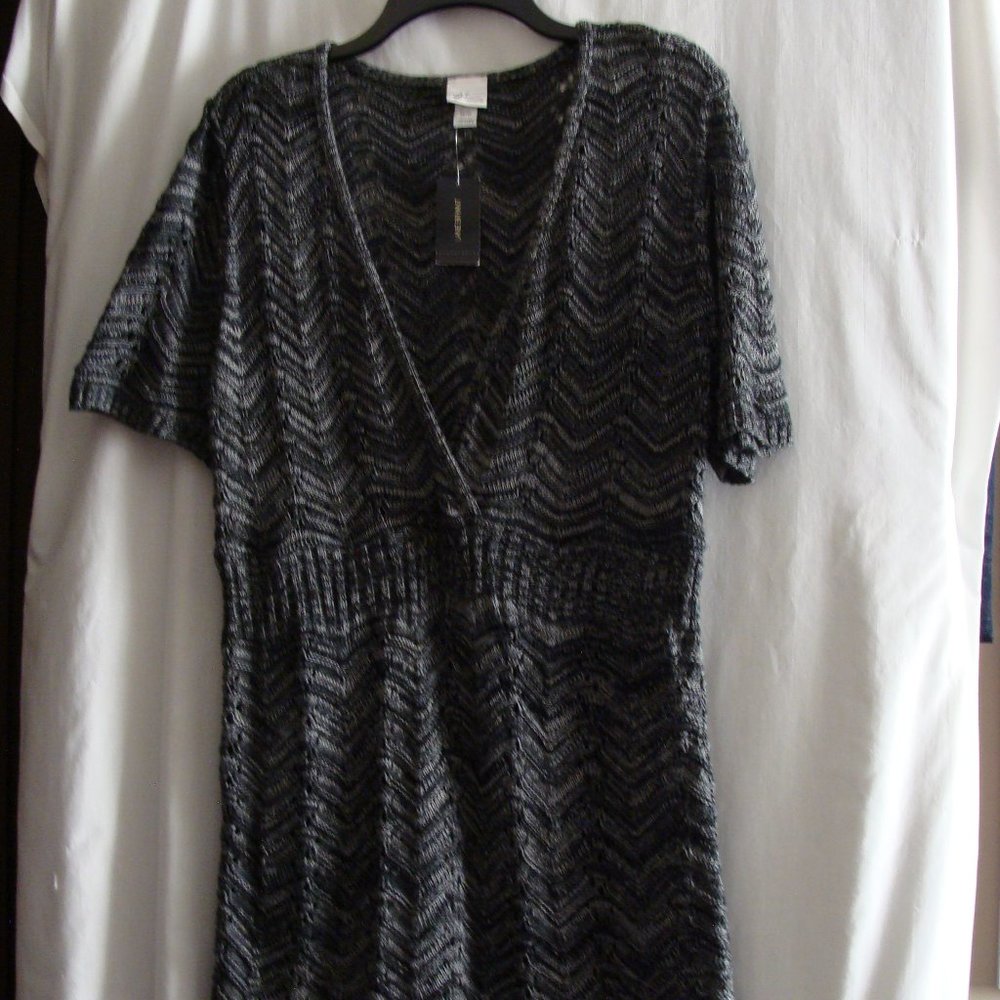 Gray & Black Short Sleeve V-Neck SWEATER DRESS By VENEZIA Sz 14/16